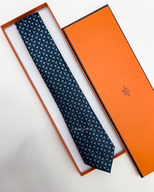 Hermes SWAN PATTERN SILK TIE