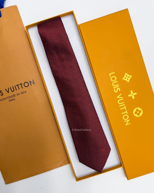 Louis Vuitton Red DIAMONDS V SILK TIE