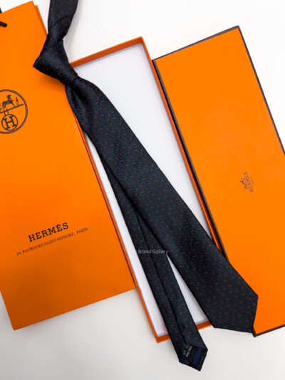 Hermes Black HORSESHOE SILK TIE