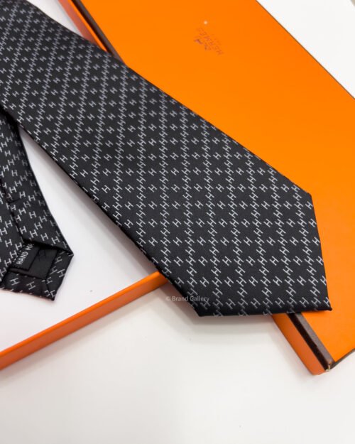 Hermes Black DIAMOND H PATTERN SILK TIE