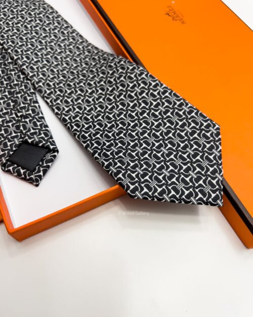 Hermes Black and White VECTOR H SILK TIE