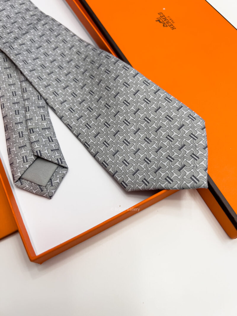 Hermes Grey VECTOR H SILK TIE