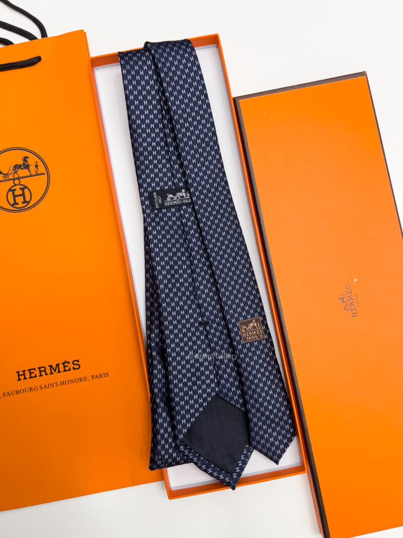 Hermes Hermes Navy CROSS H PATTERN SILK TIE