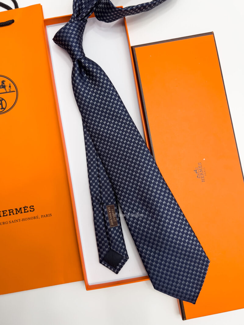 Hermes Hermes Navy CROSS H PATTERN SILK TIE