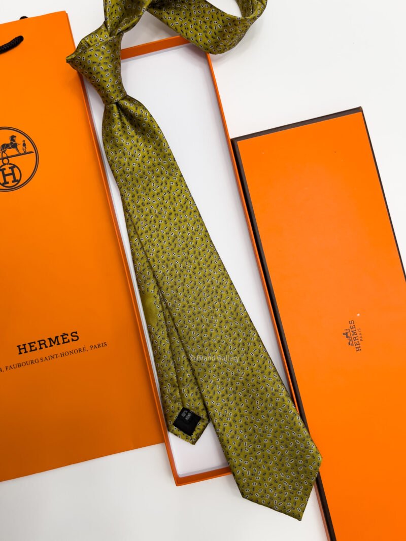 Hermes Olive PETITS MAILLONS SILK TIE