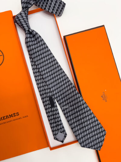 Hermes Grey Black H ROW PATTERN SILK TIE