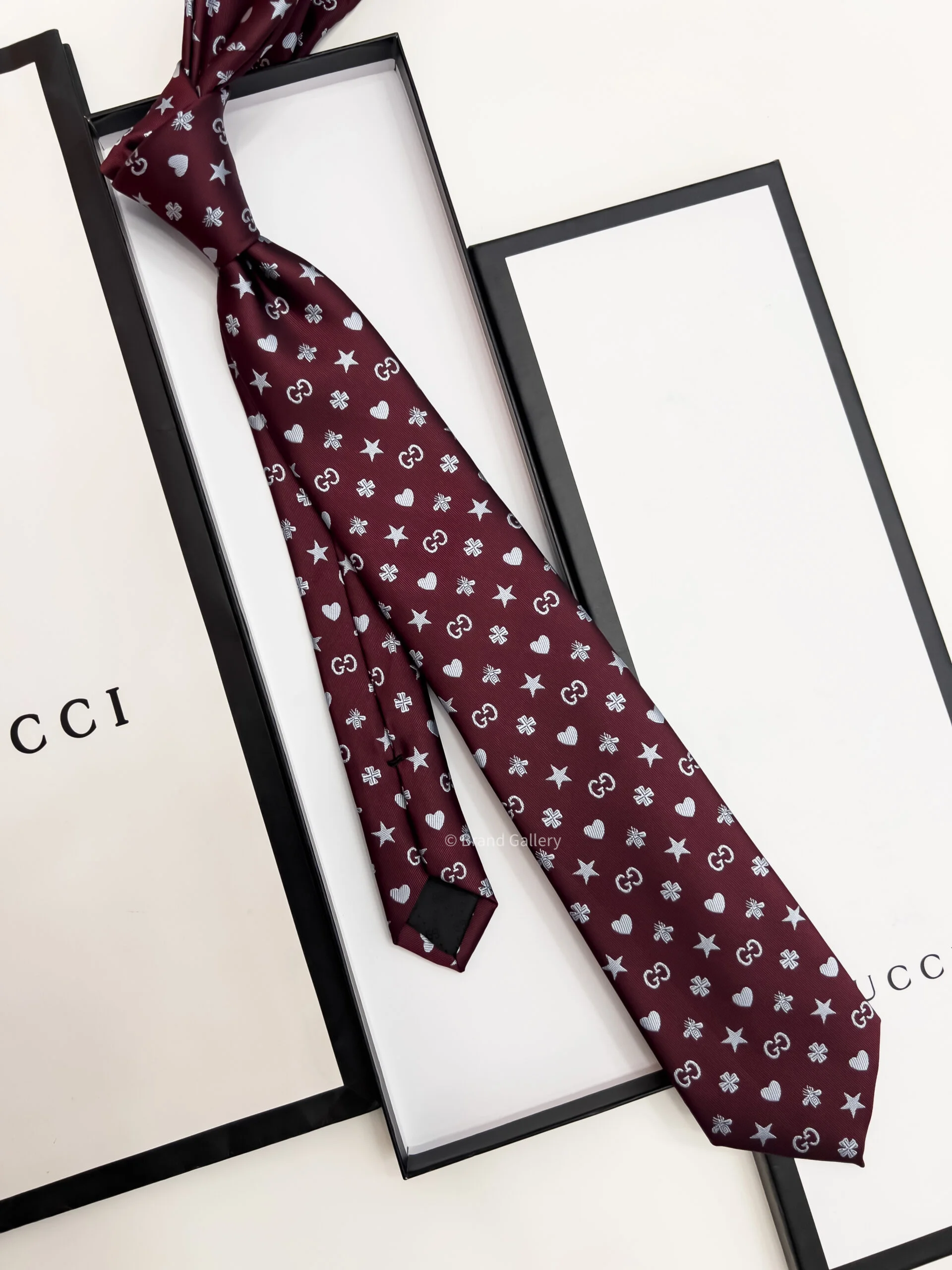 Gucci Maroon GG STARS HEARTS PATTERN SILK TIE