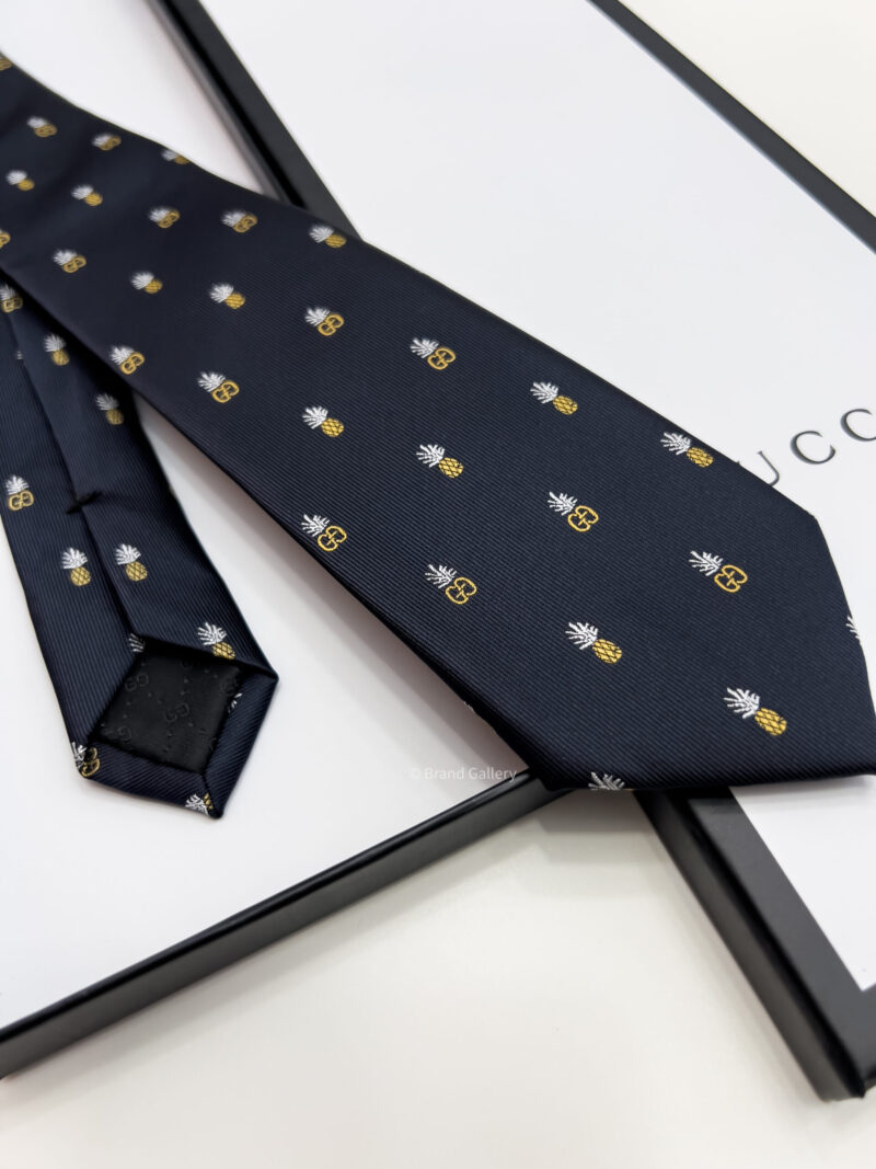 Gucci Navy Black GG AND PINEAPPLES SILK TIE