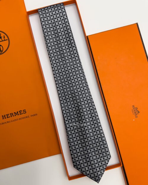 Hermes Grey MORS LOVE SILK TIE