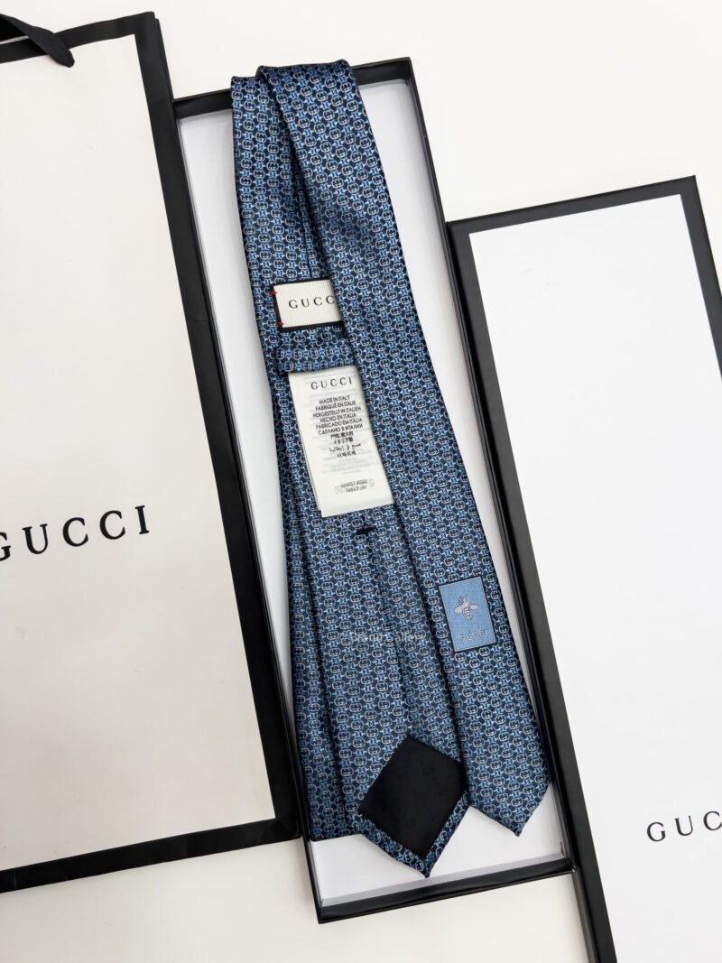 Gucci Navy and Sky Blue GG LINKS SILK TIE