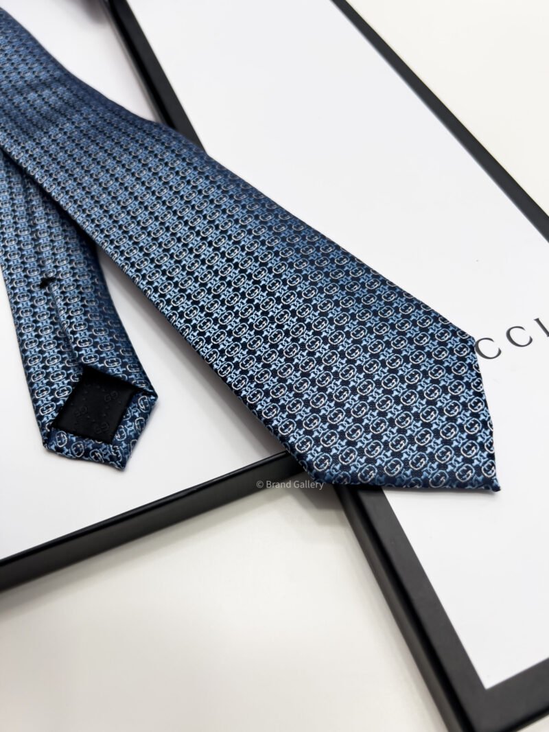 Gucci Navy and Sky Blue GG LINKS SILK TIE