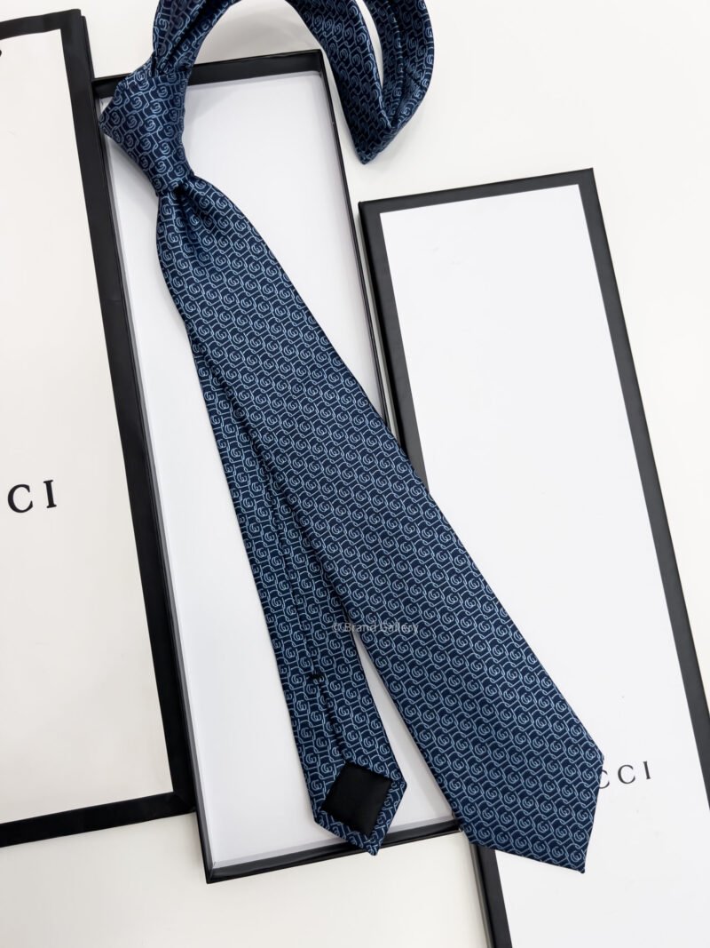 Gucci Navy with Sky Blue GG CIRCLES SILK TIE