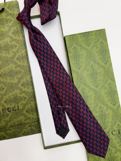 Gucci Navy Red GG GEOMETRIC MONOGRAM SILK TIE