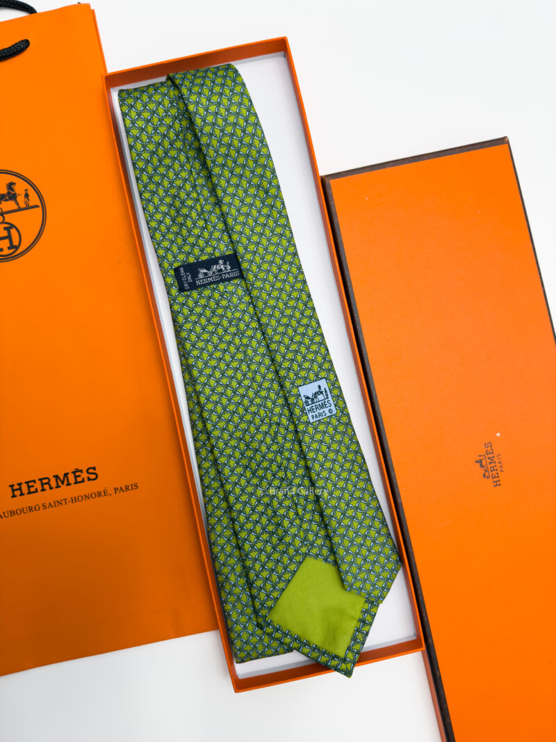 Hermes Interlocking HORSESHOE PATTERN SOFT SILK TIE