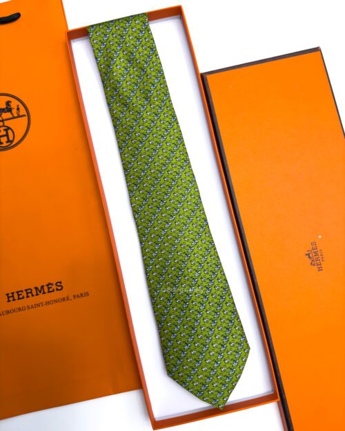 Hermes Maximum Green DUCK PATTERN SOFT SILK TIE