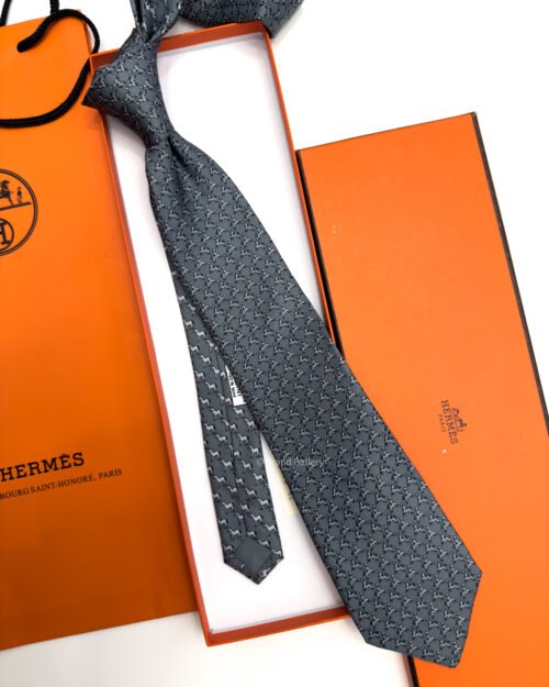 Hermes Grey ORIGAMI HORSE PATTERN SOFT SILK TIE