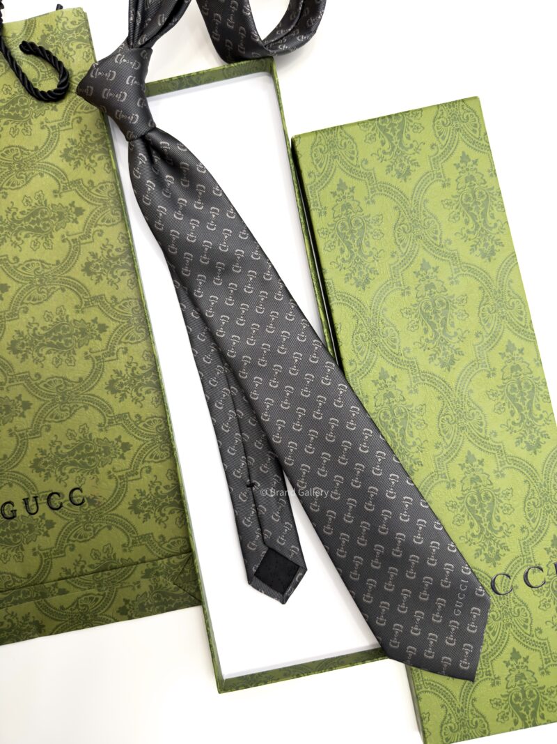 Gucci Anthracite Grey Signature HORSEBIT PATTERN SILK TIE