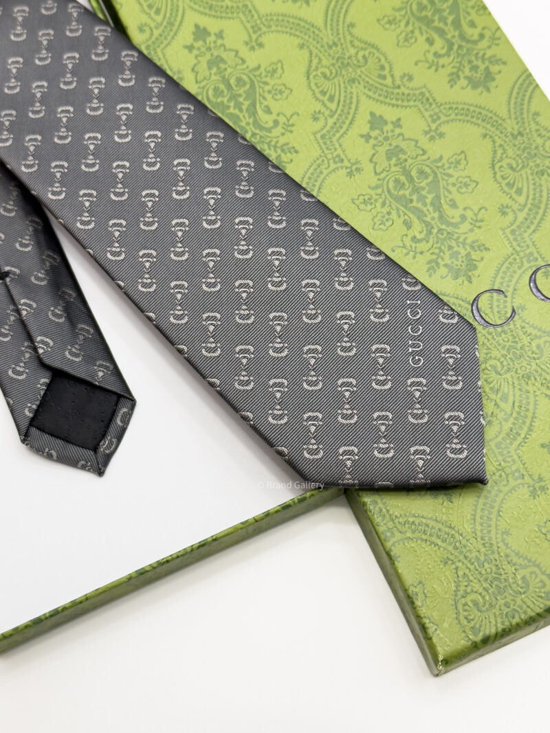 Gucci Anthracite Grey Signature HORSEBIT PATTERN SILK TIE