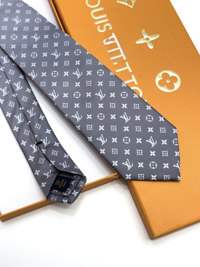 Louis Vuitton Grey MONOGRAM GRADIENT SILK TIE