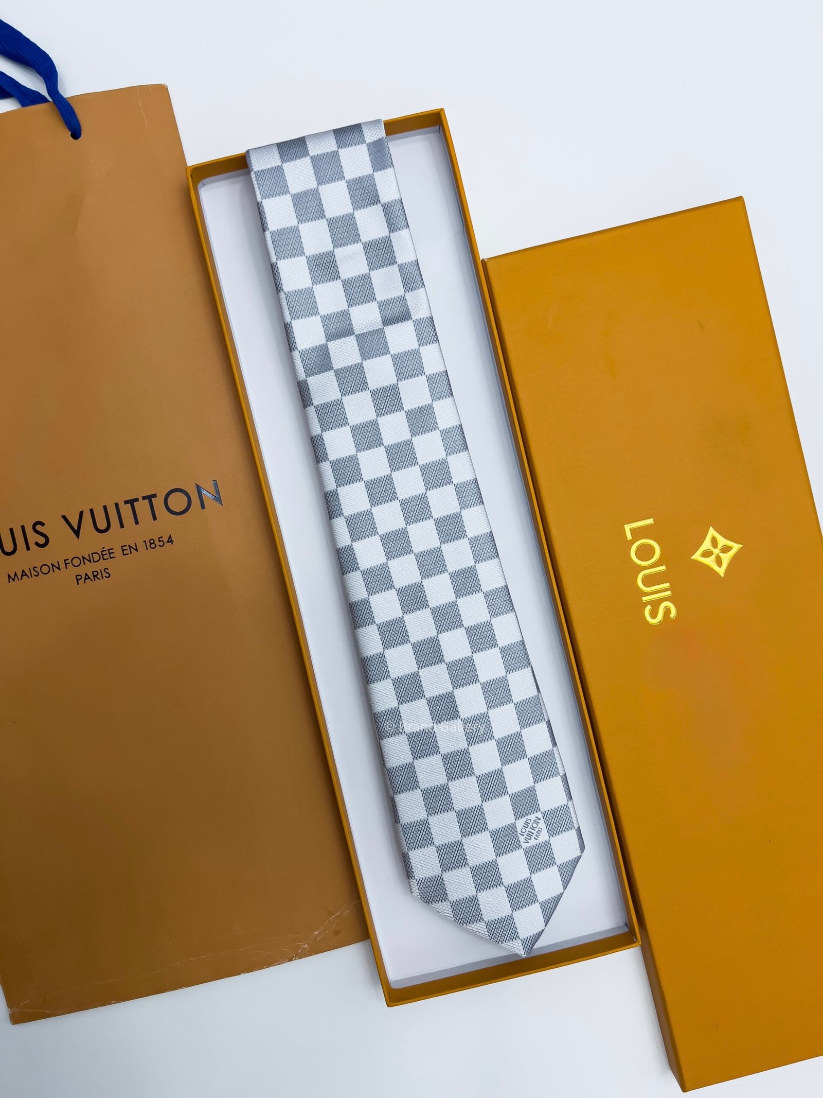 Louis Vuitton White DAMIER SILK TIE