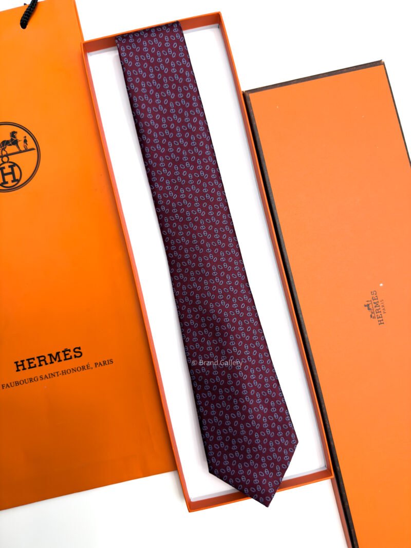 Hermes Bordeaux Faconnee Maillons Silk Tie