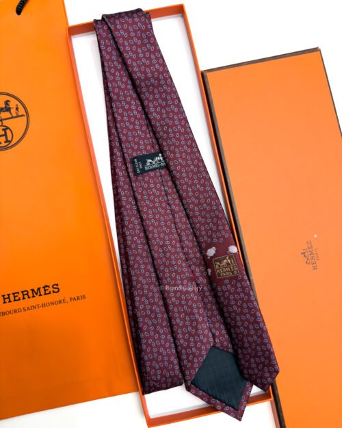 Hermes Bordeaux Faconnee Maillons Silk Tie