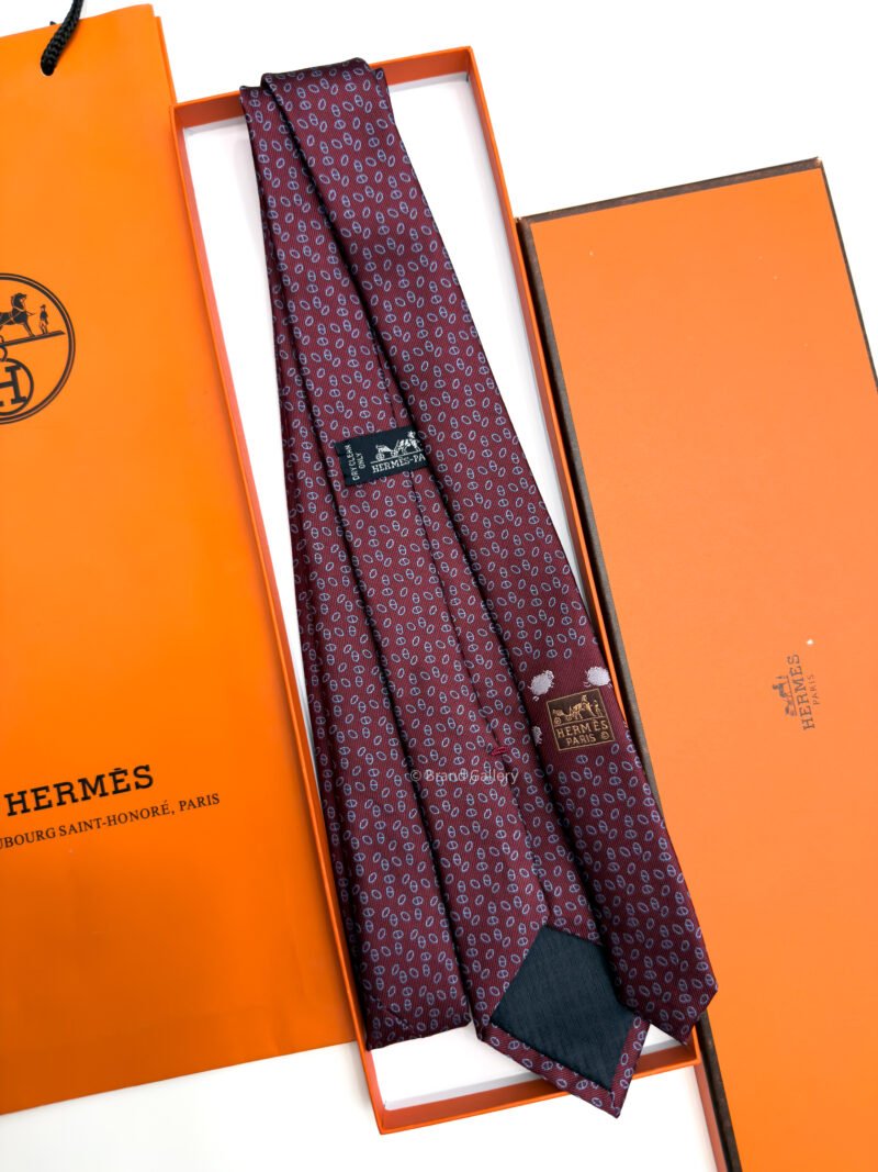 Hermes Bordeaux Faconnee Maillons Silk Tie
