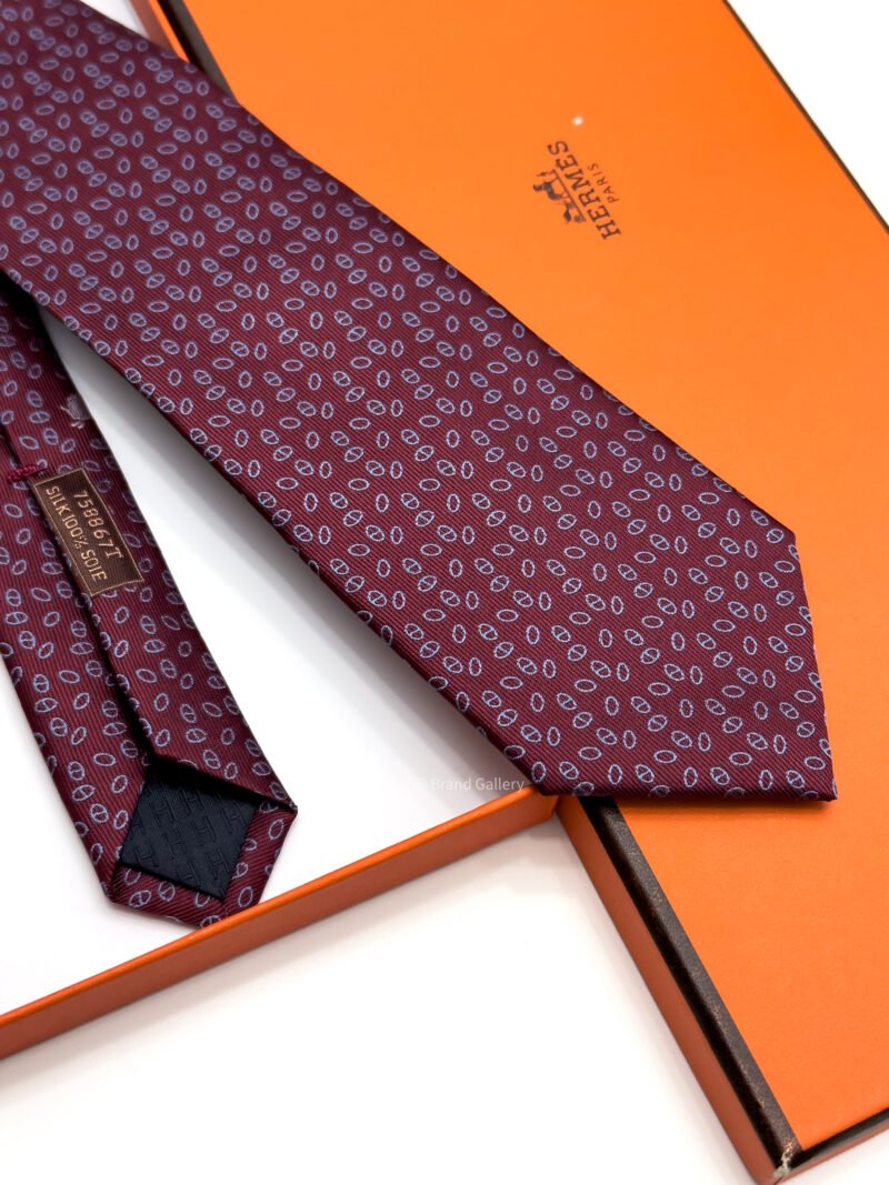Hermes Bordeaux Faconnee Maillons Silk Tie