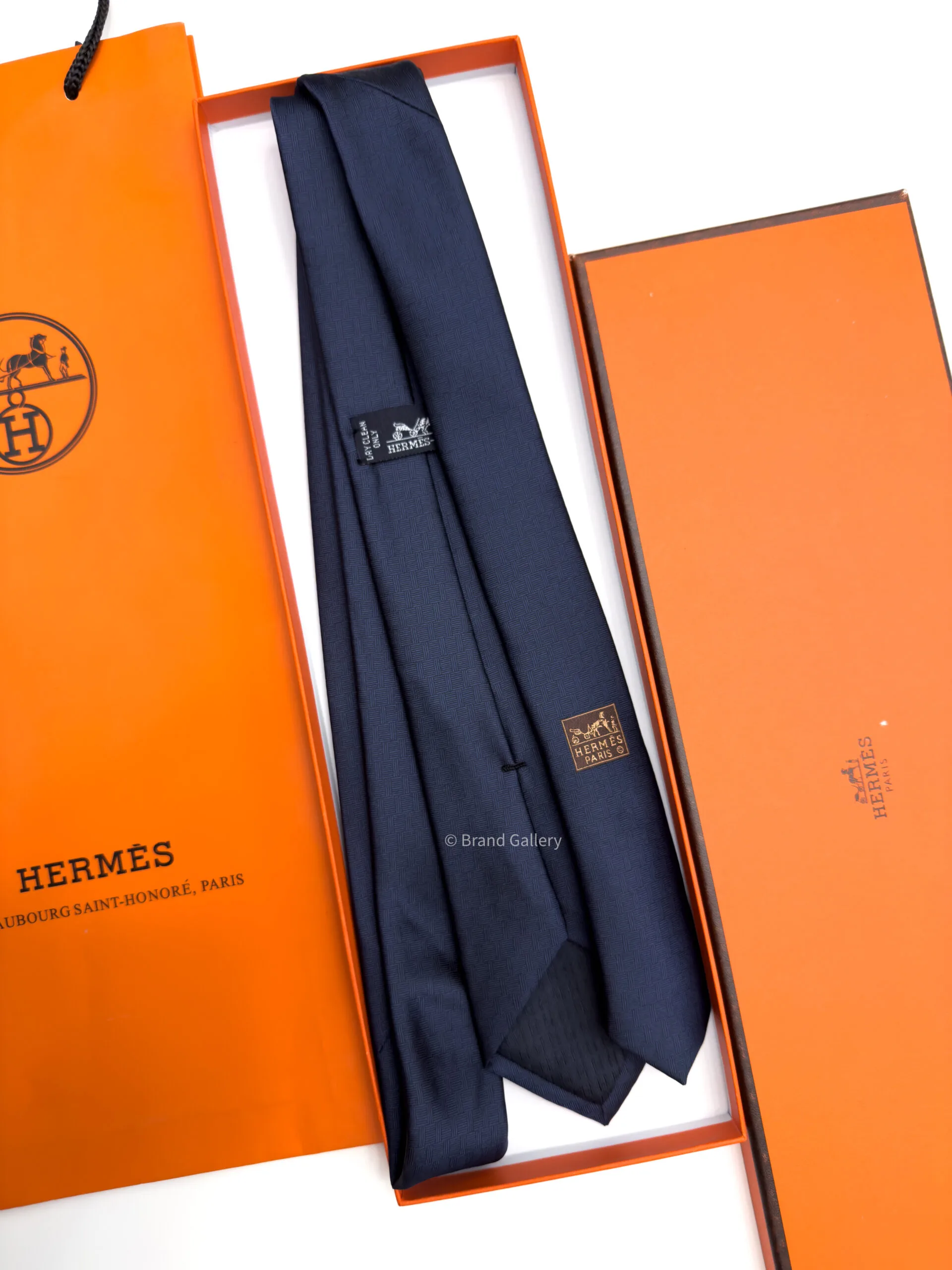 Hermes Navy PLAIN HORSESHOE SILK TIE