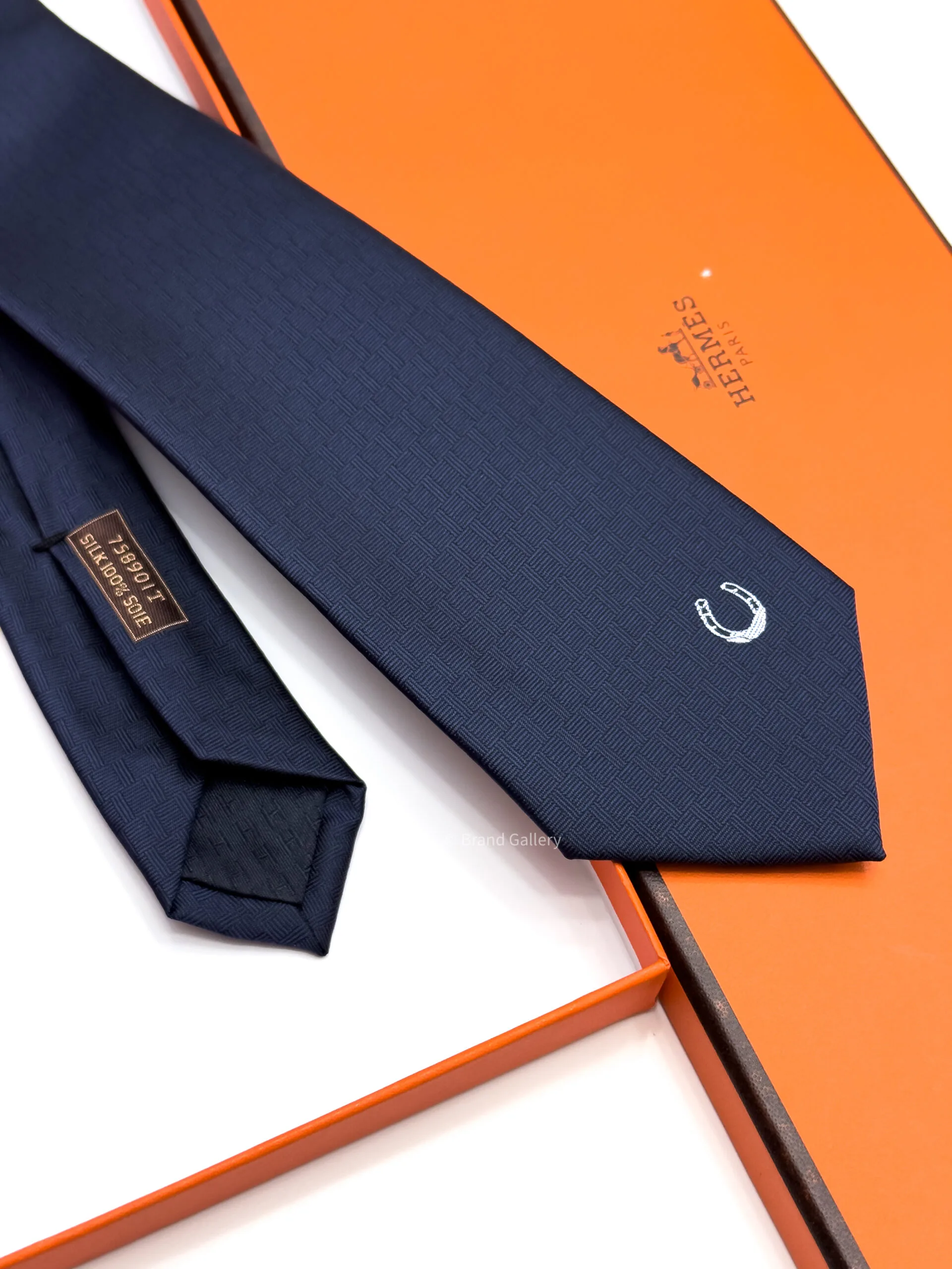 Hermes Navy PLAIN HORSESHOE SILK TIE