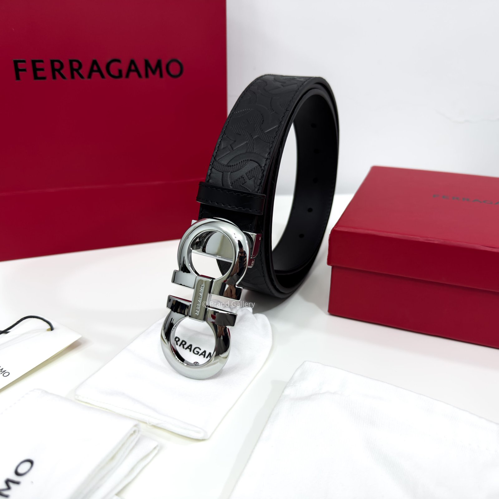 Ferragamo Gancini Buckle Black Reversible Leather Belt