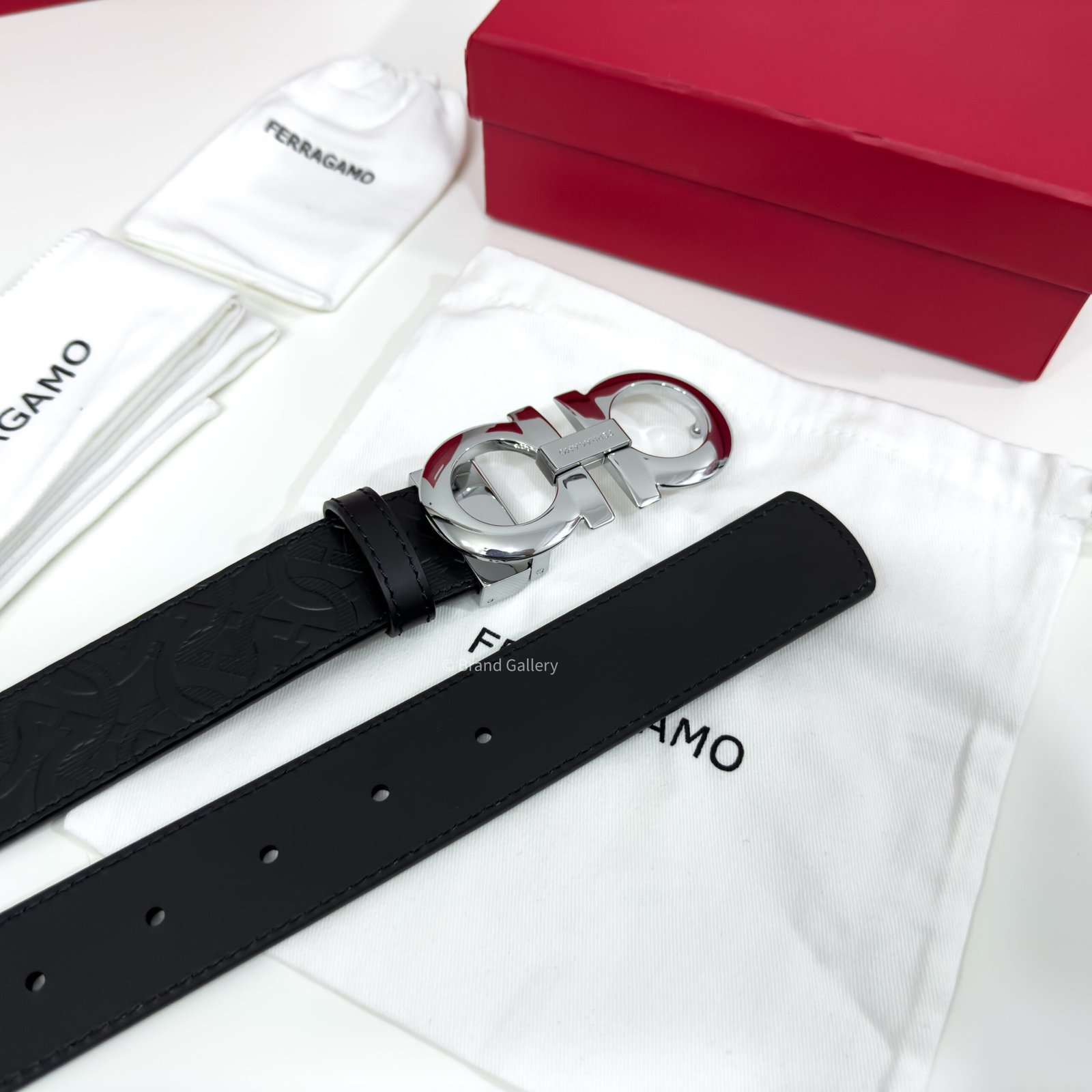 Ferragamo Gancini Buckle Black Reversible Leather Belt