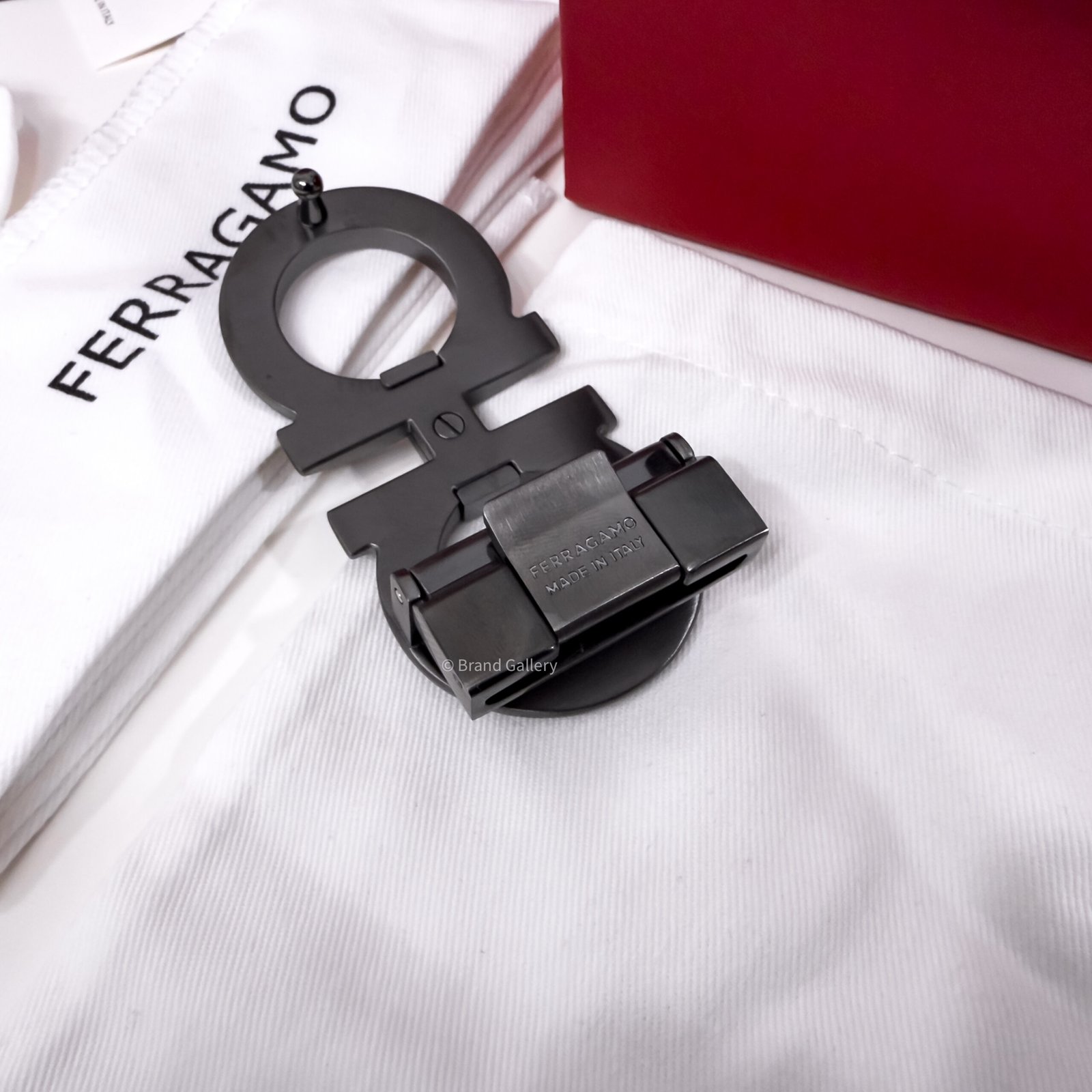 Ferragamo Gancini Buckle Black Reversible Leather Belt