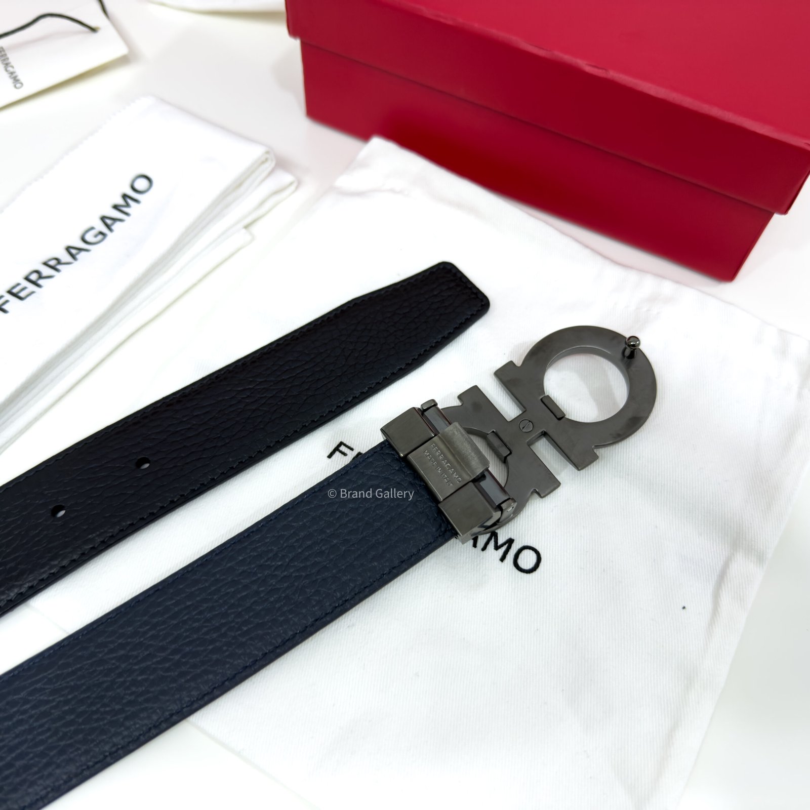 Ferragamo Gancini Buckle Black Reversible Leather Belt