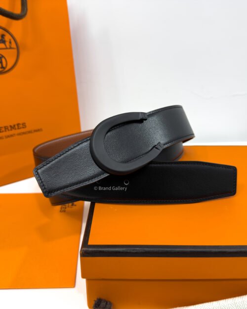 Hermes Horseshoe Buckle Black/Havan Reversible Belt