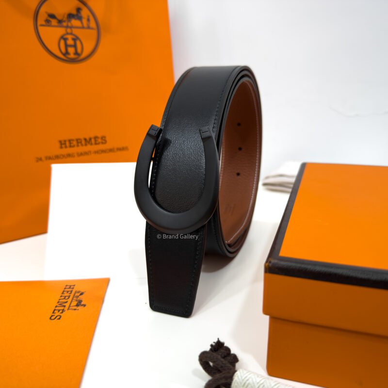 Hermes Horseshoe Buckle Black/Havan Reversible Belt