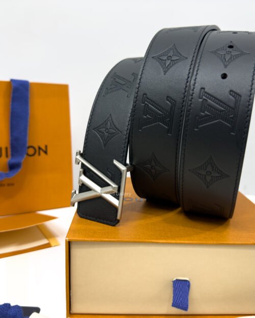 Louis Vuitton Initiales Dimension Black 40mm Reversible Belt