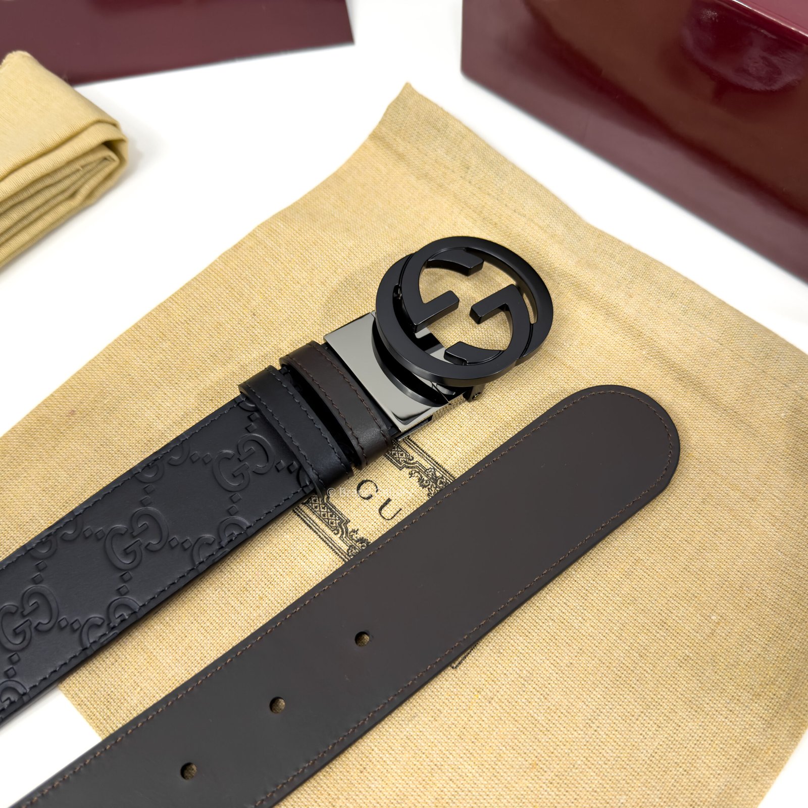 Gucci GG Buckle Black/Brown 38mm Reversible Leather Belt