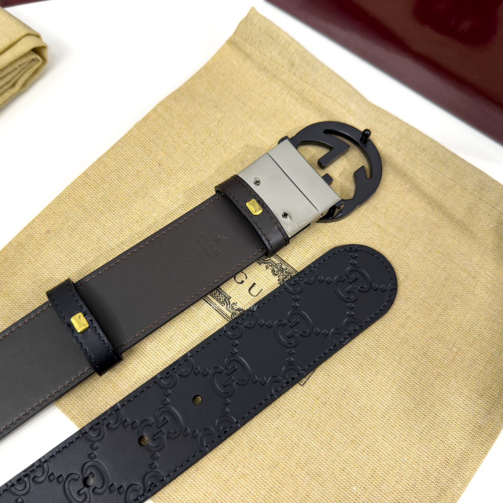 Gucci GG Buckle Black/Brown 38mm Reversible Leather Belt