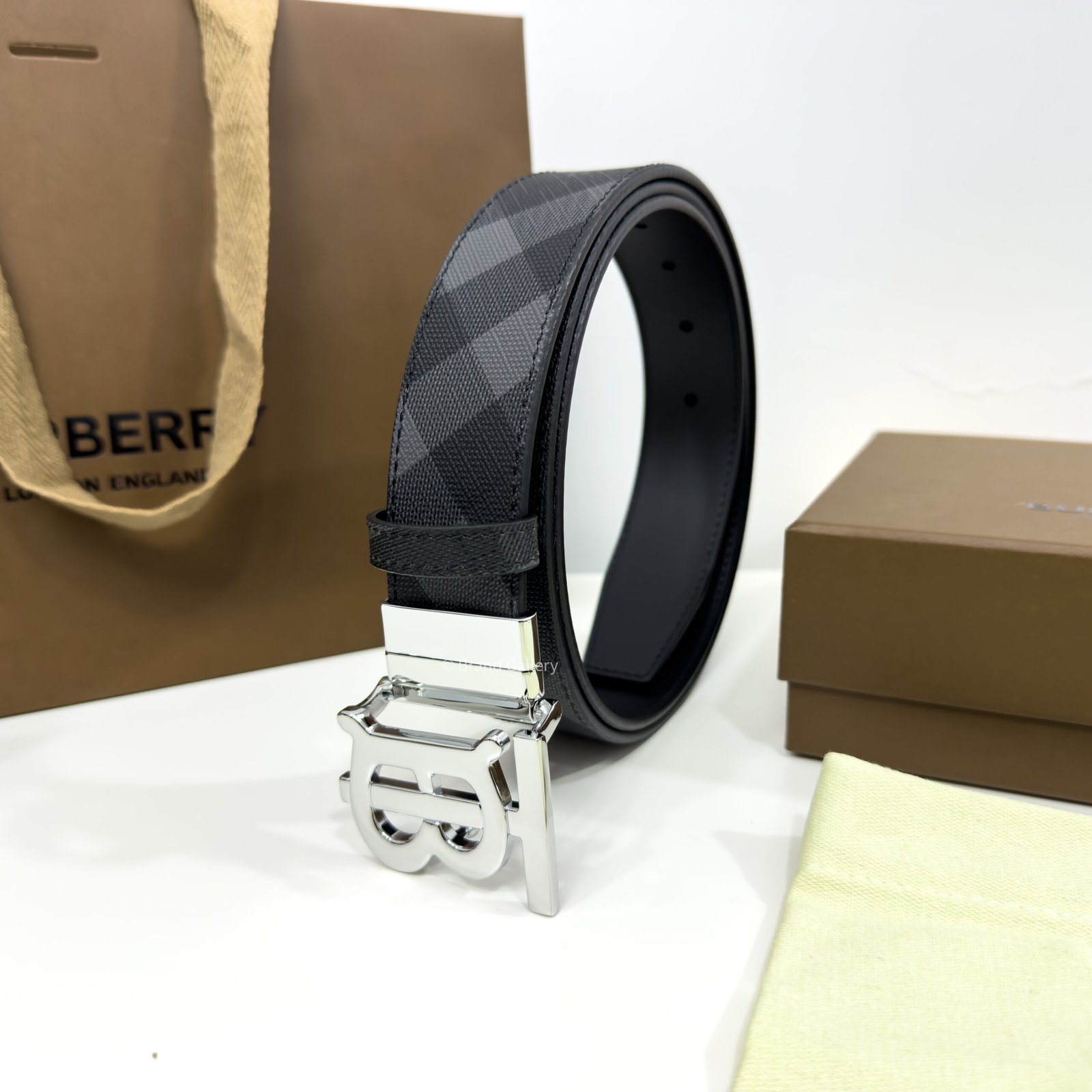 Burberry Grey Check/Black 35mm Reversible Belt