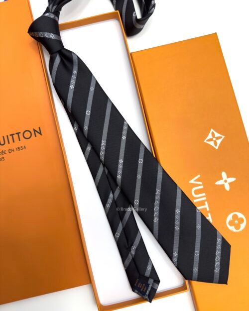 Louis Vuitton Black Vers SILK TIE