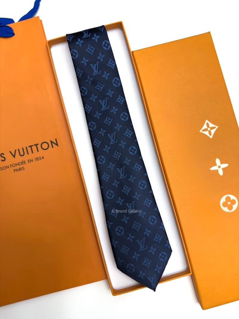 Louis Vuitton Oversize Monogram Shades SILK TIE