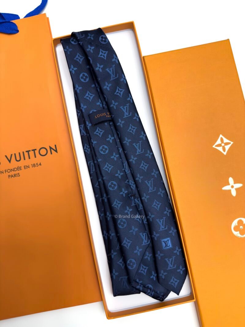 Louis Vuitton Oversize Monogram Shades SILK TIE