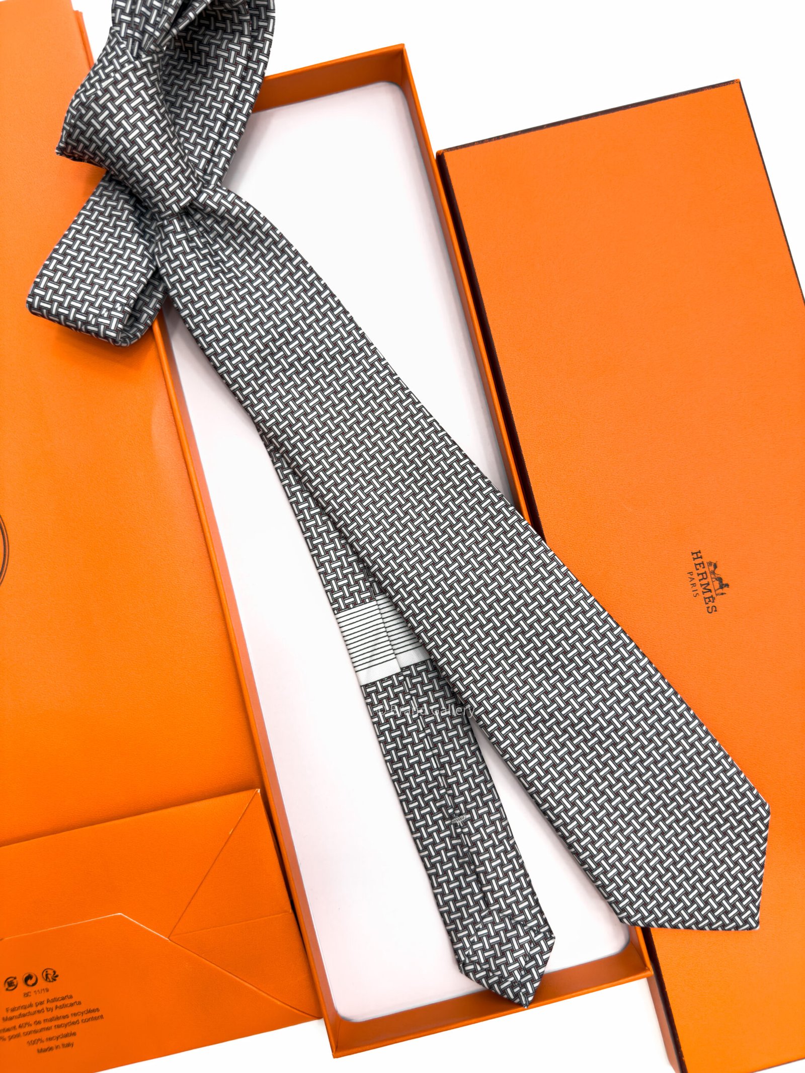 Hermes Brick White Mosaique du Faubourg Soft Silk Tie