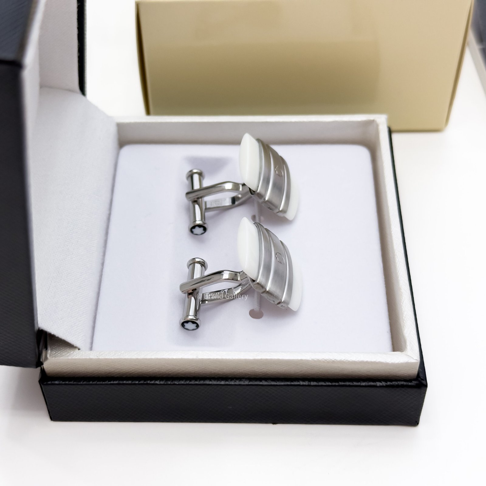 Montblanc White Agate Cufflink MB106625 - Luxury cufflink - A&A Brand Gallery Egypt
