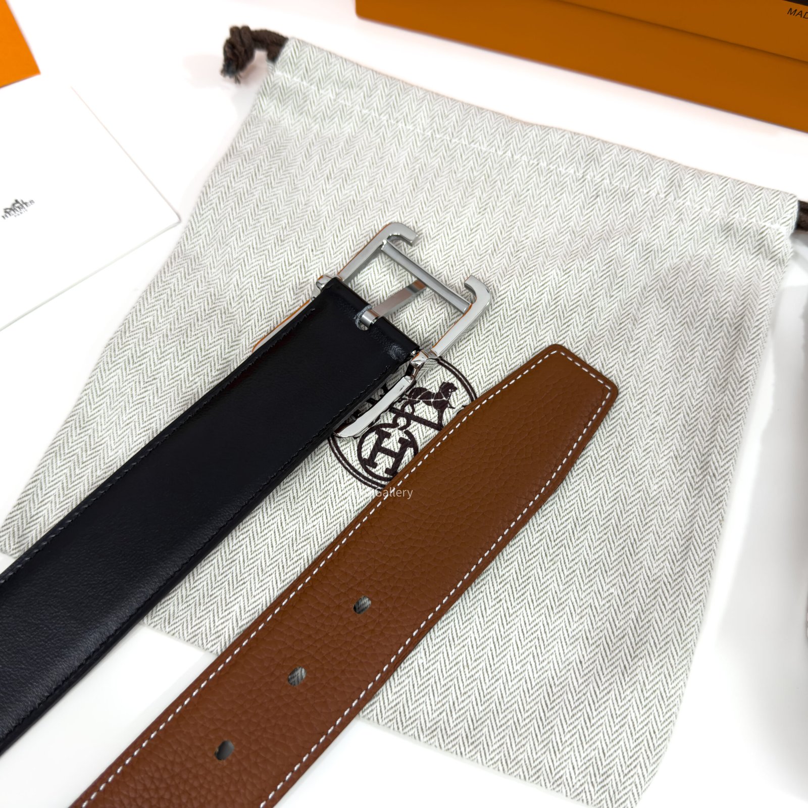 Hermes Quentin Buckle Havan/Black Reversible Belt