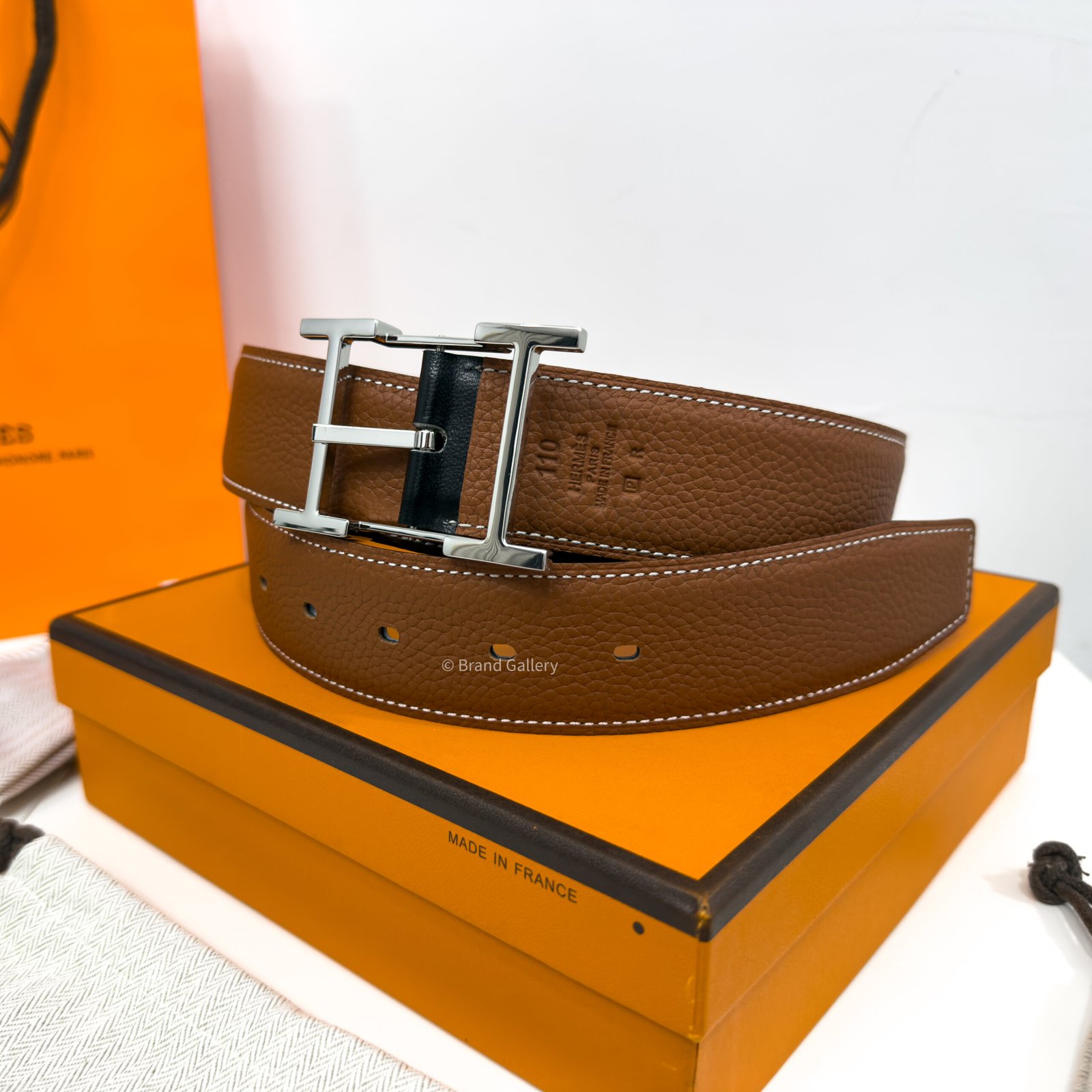 Hermes Quentin Buckle Havan/Black Reversible Belt