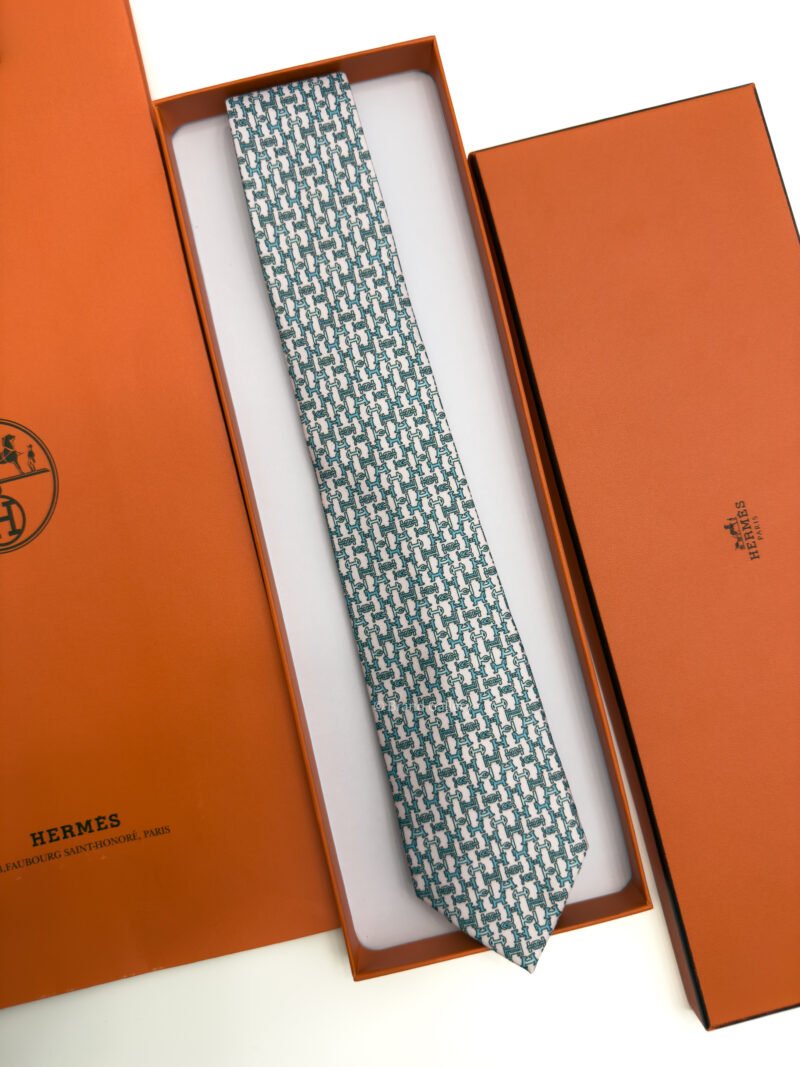 Hermes Pink Boucles en Vrac Silk Tie - Luxury tie - A&A Brand Gallery Egypt