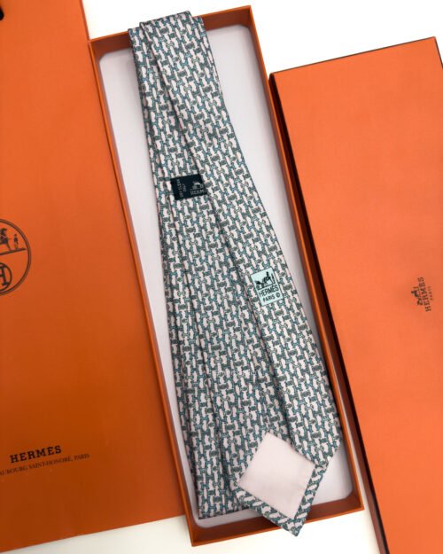 Hermes Pink Boucles en Vrac Silk Tie - Luxury tie - A&A Brand Gallery Egypt