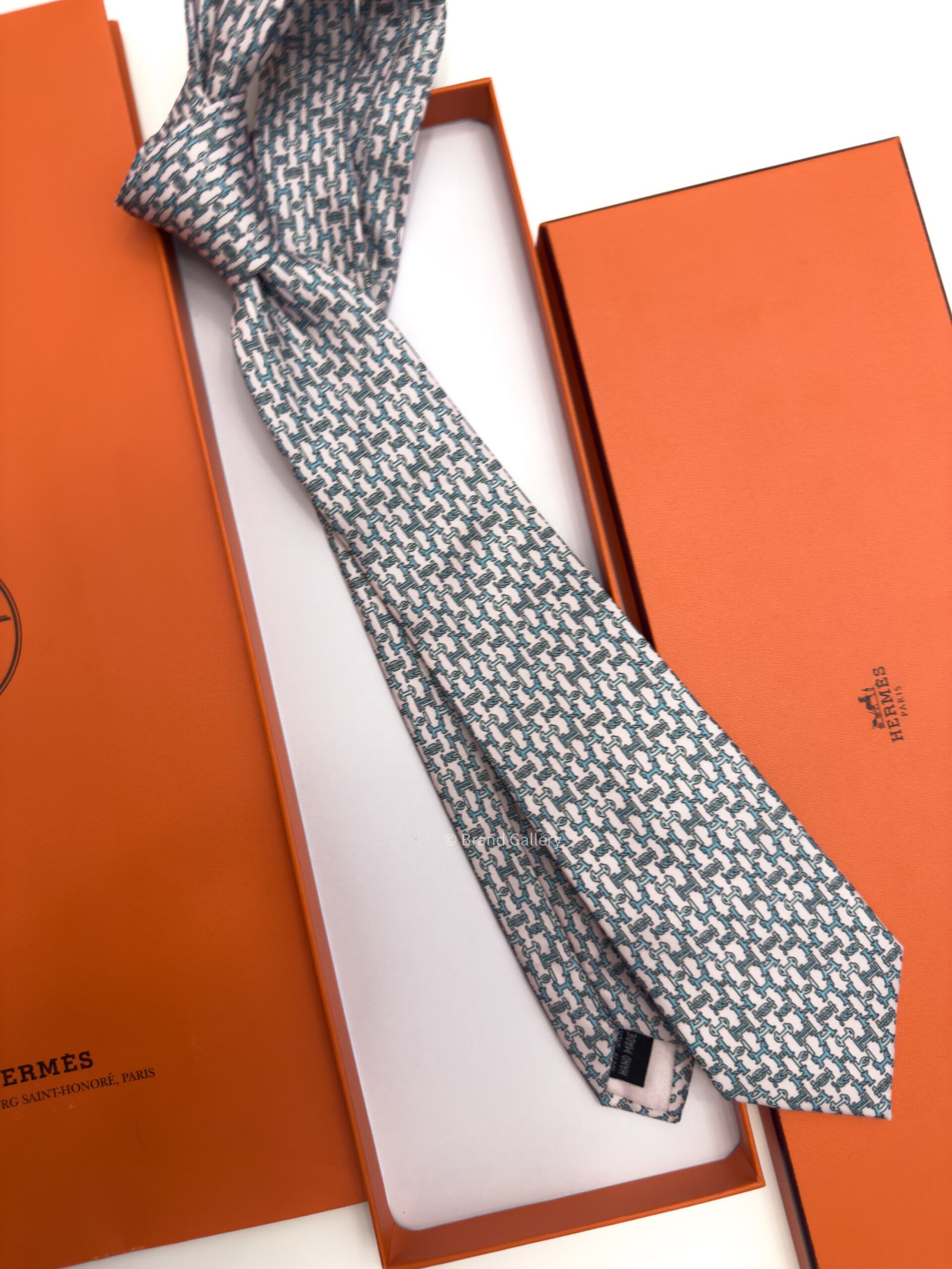Hermes Pink Boucles en Vrac Silk Tie - Luxury tie - A&A Brand Gallery Egypt